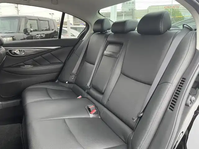 日産 スカイライン ハイブリッド 350GT Type P 愛知県 2014(平26)年 10.2万km スーパーブラック (株)IDOMが運営する【じしゃロン名古屋鳴海店】の自社ローン専用車両になりますこちらは現金またはオートローンご利用時の価格です。自社ローンご希望の方は別途その旨お申付け下さい/黒革/純正ナビ/360°カメラ/フルセグTV/衝突軽減ブレーキ/ACC/LDW/パワーシート/ヒーター /ETC/純正19インチAW/LEDヘッドライト/ドライブレコーダー