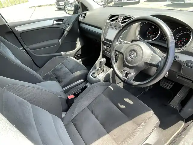フォルクスワーゲン ゴルフ TSI コンフォートL マイスター 長野県 2012(平24)年 13.7万km 黒 ワンオーナー/ノールタイヤ純正AW積み込み/純正ナビ/・CD/DVD/TV/純正フロアマット/純正１５インチAW/リモコンキー/電格ミラー/ドアバイザー/取り扱い説明書/保証書