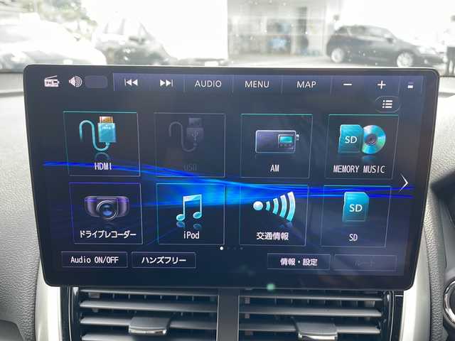 三菱 エクリプス クロス ＰＨＥＶ P 富山県 2022(令4)年 0.7万km ホワイトダイヤモンド 4WD/社外HDDナビ（CN-F1X10HD）/フルセグ/バックカメラ/ETC/ヘッドアップディスプレイ/衝突被害軽減ブレーキ/レーンキープアシスト/レーダークルーズコントロール/ブラインドスポットモニター/コーナーセンサー/パドルシフト/AC100V/1500W/ハーフレザーシート/運転席パワーシート/シートヒーター