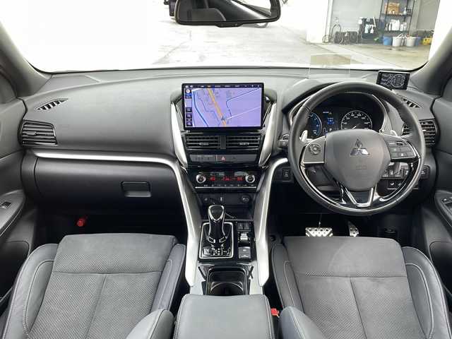 三菱 エクリプス クロス ＰＨＥＶ P 富山県 2022(令4)年 0.7万km ホワイトダイヤモンド 4WD/社外HDDナビ（CN-F1X10HD）/フルセグ/バックカメラ/ETC/ヘッドアップディスプレイ/衝突被害軽減ブレーキ/レーンキープアシスト/レーダークルーズコントロール/ブラインドスポットモニター/コーナーセンサー/パドルシフト/AC100V/1500W/ハーフレザーシート/運転席パワーシート/シートヒーター