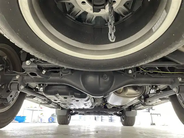 トヨタ ランドクルーザー プラド TX Lパッケージ マットブラED 滋賀県 2023(令5)年 0.6万km ホワイトパールクリスタルシャイン 禁煙車/純正７インチナビ/(SD/DVD/Bluetooth)/フルセグTV/レーダークルーズコントロール/ビルトインETC/コーナーセンサー/オートリトラミラー/シートヒーター/シートベンチレーション/サンルーフ/電動格納サードシート/自動防眩ミラー/プッシュスタート
