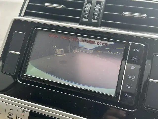 トヨタ ランドクルーザー プラド TX Lパッケージ マットブラED 滋賀県 2023(令5)年 0.6万km ホワイトパールクリスタルシャイン 禁煙車/純正７インチナビ/(SD/DVD/Bluetooth)/フルセグTV/レーダークルーズコントロール/ビルトインETC/コーナーセンサー/オートリトラミラー/シートヒーター/シートベンチレーション/サンルーフ/電動格納サードシート/自動防眩ミラー/プッシュスタート