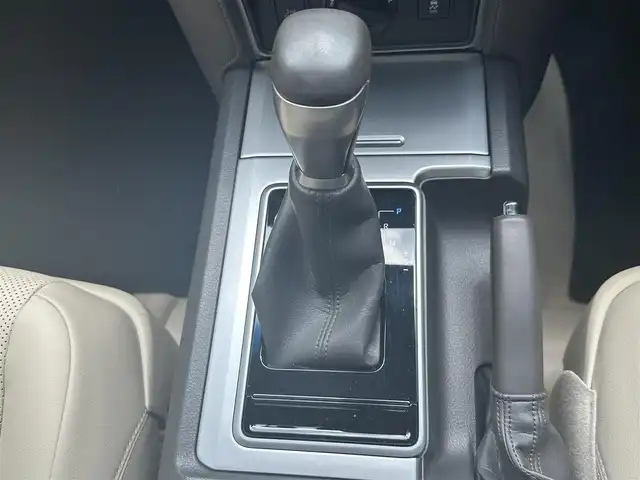 トヨタ ランドクルーザー プラド TX Lパッケージ マットブラED 滋賀県 2023(令5)年 0.6万km ホワイトパールクリスタルシャイン 禁煙車/純正７インチナビ/(SD/DVD/Bluetooth)/フルセグTV/レーダークルーズコントロール/ビルトインETC/コーナーセンサー/オートリトラミラー/シートヒーター/シートベンチレーション/サンルーフ/電動格納サードシート/自動防眩ミラー/プッシュスタート