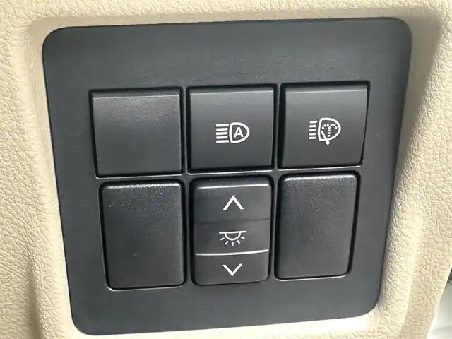 トヨタ ランドクルーザー プラド TX Lパッケージ マットブラED 滋賀県 2023(令5)年 0.6万km ホワイトパールクリスタルシャイン 禁煙車/純正７インチナビ/(SD/DVD/Bluetooth)/フルセグTV/レーダークルーズコントロール/ビルトインETC/コーナーセンサー/オートリトラミラー/シートヒーター/シートベンチレーション/サンルーフ/電動格納サードシート/自動防眩ミラー/プッシュスタート
