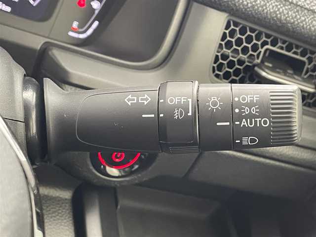 ホンダ ステップワゴン eHEV エアー 滋賀県 2022(令4)年 4.5万km プラチナホワイトパール 純正11.4型ナビ/【Bluetooth.フルセグTV】/バックカメラ/ホンダセンシング/●衝突軽減ブレーキ（CMBS）/●誤発進抑制機能/●後方誤発進抑制機能/●近距離衝突軽減ブレーキ/●歩行者事故低減ステアリング/●路外逸脱抑制機能/●渋滞追従機能付アダプティブクルーズコントロール（ACC）/●車線維持支援システム（LKAS）/●トラフィックジャムアシスト（渋滞運転支援機能）/●先行車発進お知らせ機能/●標識認識機能/●オートハイビーム/●アダプティブドライビングビーム/フリップダウンモニター/両側パワースライドドア/ETC2.0/純正アルミホイール/ステアリングスイッチ/プッシュスタート/スマートキー/スペアキー