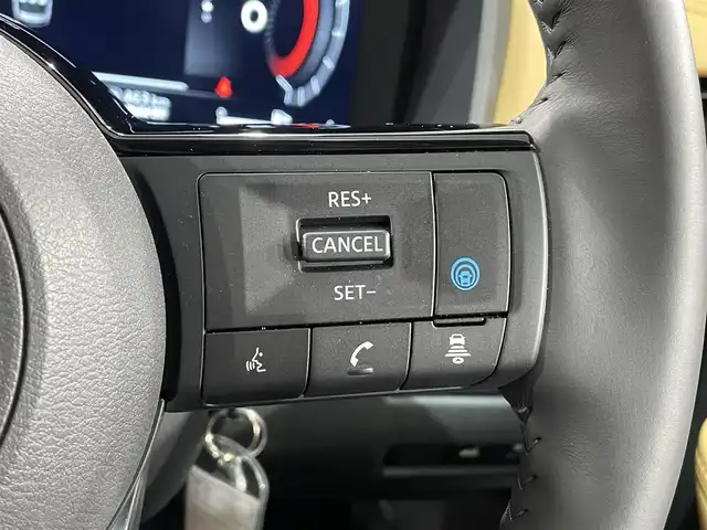 日産 エクストレイル G e－4ORCE 愛知県 2024(令6)年 0.3万km 赤 純正12.3インチディスプレイ/ナッパレザーシート/プロパイロット/衝突軽減ブレーキ/アラウンドビューモニター/100V電源/ビルトインETC2.0/シートヒーター/LEDヘッドライト/ドライブレコーダー/ワイヤレス充電/デジタルインナーミラー/ブラインドスポットモニター/パワーシート/電動リアゲート/フルセグTV/Bluetooth/コーナーセンサー/レーンキープアシスト/パーキングアシスト/オートハイビーム/Carplay/プッシュスタート/USB接続/ルーフレール/スマートキー/純正フロアマット/純正アルミホイール/オートライト/ヘッドアップディスプレイ/