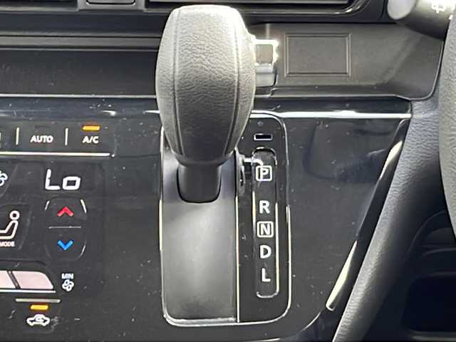 日産 デイズ ハイウェイスターG ターボ 静岡県 2020(令2)年 4.1万km ブラック ワンオーナー/純正ナビ/地デジTV/CD/DVD/Bluetooth/バックカメラ/エマージェンシーブレーキ/純正15インチAW/ETC/LEDヘッドライト/オートライト/スマートキー