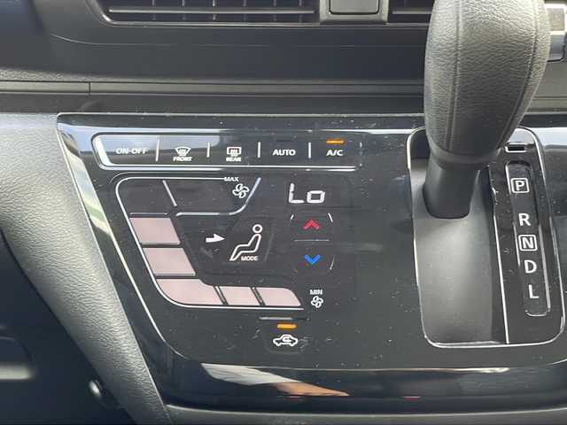 日産 デイズ ハイウェイスターG ターボ 静岡県 2020(令2)年 4.1万km ブラック ワンオーナー/純正ナビ/地デジTV/CD/DVD/Bluetooth/バックカメラ/エマージェンシーブレーキ/純正15インチAW/ETC/LEDヘッドライト/オートライト/スマートキー