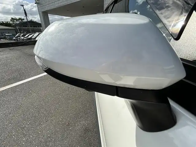 トヨタ ヤリスクロス ハイブリッド Z 福岡県 2020(令2)年 4.8万km ホワイトパールクリスタルシャイン 純正8型ディスプレイオーディオ【フルセグTV/BT】 アラウンドビューモニター トヨタセーフティー コーナーセンサー クルーズコントロール【レーダー】 ドラレコ ETC シートヒーター オートホールド USBポート 純正フロアマット LED 純正アルミホイール プッシュスタート スマートキー