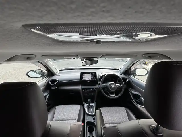 トヨタ ヤリスクロス ハイブリッド Z 福岡県 2020(令2)年 4.8万km ホワイトパールクリスタルシャイン 純正8型ディスプレイオーディオ【フルセグTV/BT】 アラウンドビューモニター トヨタセーフティー コーナーセンサー クルーズコントロール【レーダー】 ドラレコ ETC シートヒーター オートホールド USBポート 純正フロアマット LED 純正アルミホイール プッシュスタート スマートキー