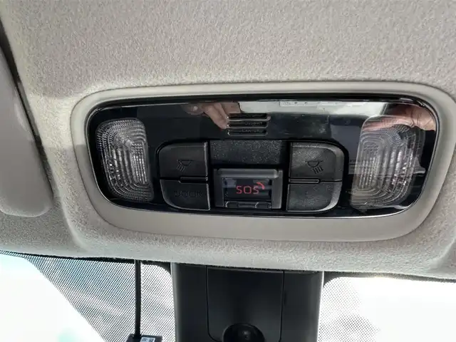 トヨタ ヤリスクロス ハイブリッド Z 福岡県 2020(令2)年 4.8万km ホワイトパールクリスタルシャイン 純正8型ディスプレイオーディオ【フルセグTV/BT】 アラウンドビューモニター トヨタセーフティー コーナーセンサー クルーズコントロール【レーダー】 ドラレコ ETC シートヒーター オートホールド USBポート 純正フロアマット LED 純正アルミホイール プッシュスタート スマートキー