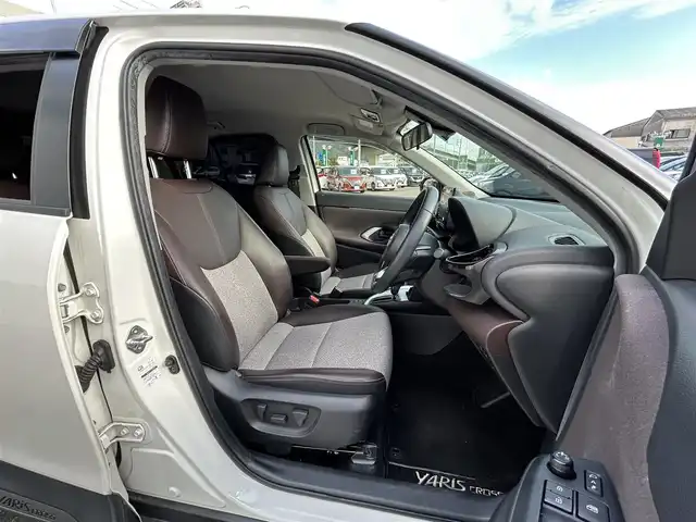 トヨタ ヤリスクロス ハイブリッド Z 福岡県 2020(令2)年 4.8万km ホワイトパールクリスタルシャイン 純正8型ディスプレイオーディオ【フルセグTV/BT】 アラウンドビューモニター トヨタセーフティー コーナーセンサー クルーズコントロール【レーダー】 ドラレコ ETC シートヒーター オートホールド USBポート 純正フロアマット LED 純正アルミホイール プッシュスタート スマートキー