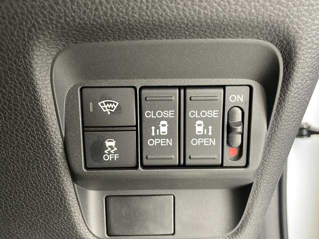 ホンダ フリード ハイブリット e:HEV AIR EX 長野県 2025(令7)年 0.1千km プラチナホワイトパール 4WD/届出済未使用車/純正9型メモリナビ/フルセグ&USB&BT&AppleCarPlay&AndoridAuto/ホンダセンシング/アダプティブクルーズコントロール/レーンキープアシスト/衝突軽減ブレーキ/コーナーセンサー/ブラインドスポットインフォメーション/両側パワースライドドア/ハーフレザーシート/前席シートヒーター/ステアリングスイッチ/ウォークスルー/バックカメラ/LEDヘッドライト/オートライト/オートマチックハイビーム/電動格納ミラー/ウィンカーミラー/純正15インチAW装着/プッシュスタート/スマートキー/スペアキー1本/取扱説明書/新車保証書