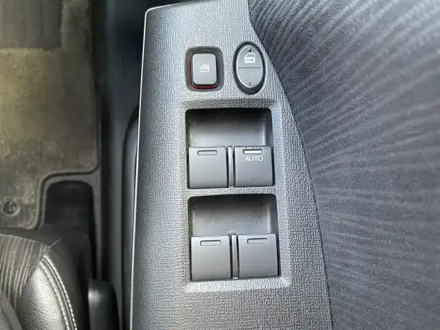 ホンダ フリード ハイブリット ジャストセレクション 東京都 2014(平26)年 8.2万km モダンスティールM (株)IDOMが運営する【じしゃロン昭島店】の自社ローン専用車両になります。こちらは現金またはオートローンご利用時の価格です。自社ローンご希望の方は別途その旨お申付け下さい/純正インターナビ/BT/フルセグ/DVD/CD/バックカメラ/前後ドライブレコーダー/ハーフレザーシート/両側パワースライドドア/ステアリングスイッチ/LEDライト/アルミ純正/フロアマット純正/チップアップシート