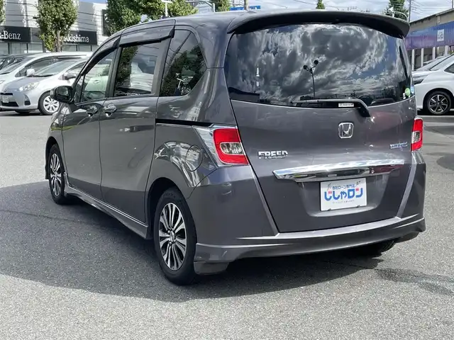 ホンダ フリード ハイブリット ジャストセレクション 東京都 2014(平26)年 8.2万km モダンスティールM (株)IDOMが運営する【じしゃロン昭島店】の自社ローン専用車両になります。こちらは現金またはオートローンご利用時の価格です。自社ローンご希望の方は別途その旨お申付け下さい/純正インターナビ/BT/フルセグ/DVD/CD/バックカメラ/前後ドライブレコーダー/ハーフレザーシート/両側パワースライドドア/ステアリングスイッチ/LEDライト/アルミ純正/フロアマット純正/チップアップシート