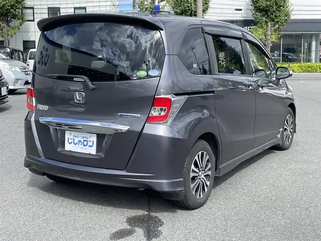 ホンダ フリード ハイブリット ジャストセレクション 東京都 2014(平26)年 8.2万km モダンスティールM (株)IDOMが運営する【じしゃロン昭島店】の自社ローン専用車両になります。こちらは現金またはオートローンご利用時の価格です。自社ローンご希望の方は別途その旨お申付け下さい/純正インターナビ/BT/フルセグ/DVD/CD/バックカメラ/前後ドライブレコーダー/ハーフレザーシート/両側パワースライドドア/ステアリングスイッチ/LEDライト/アルミ純正/フロアマット純正/チップアップシート