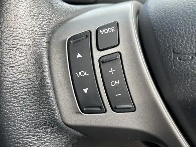 ホンダ フリード ハイブリット ジャストセレクション 東京都 2014(平26)年 8.2万km モダンスティールM (株)IDOMが運営する【じしゃロン昭島店】の自社ローン専用車両になります。こちらは現金またはオートローンご利用時の価格です。自社ローンご希望の方は別途その旨お申付け下さい/純正インターナビ/BT/フルセグ/DVD/CD/バックカメラ/前後ドライブレコーダー/ハーフレザーシート/両側パワースライドドア/ステアリングスイッチ/LEDライト/アルミ純正/フロアマット純正/チップアップシート