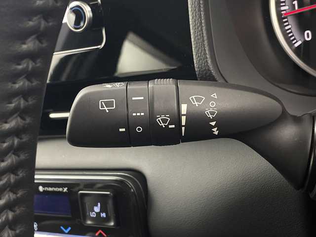 トヨタ ノア G 群馬県 2022(令4)年 5.7万km ホワイトパールクリスタルシャイン 純正8インチディスプレイオーディオ/・AM/FM/Bluetooth/USB/Miracast/Apple CarPlay/Android　Auto/Miracast/＝＝＝＝＝＝＝/純正８型ディスプレイオーディオ　両側電動スライドドア　バックカメラ　前席シートヒーター　アダプティブクルーズコントロール　衝突被害軽減ブレーキ　電動パーキング　ＥＴＣ　ドラレコ　コーナーセンサー