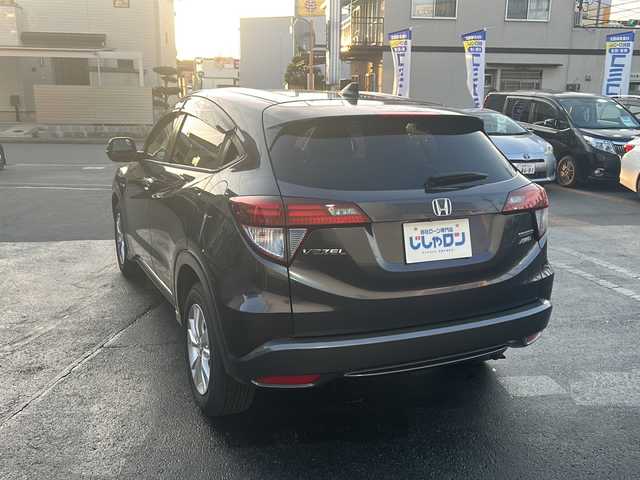 ホンダ ヴェゼル ハイブリッド X 長野県 2015(平27)年 13.5万km ルーセブラックM (株)IDOMが運営する【じしゃロン長野店】の自社ローン専用車両になります。こちらは現金またはオートローンご利用時の価格です。自社ローンご希望の方は別途その旨お申付け下さい/社外ナビ/Bluetooth/バックカメラ/フルセグテレビ/ETC/シートヒーター/純正ホイール