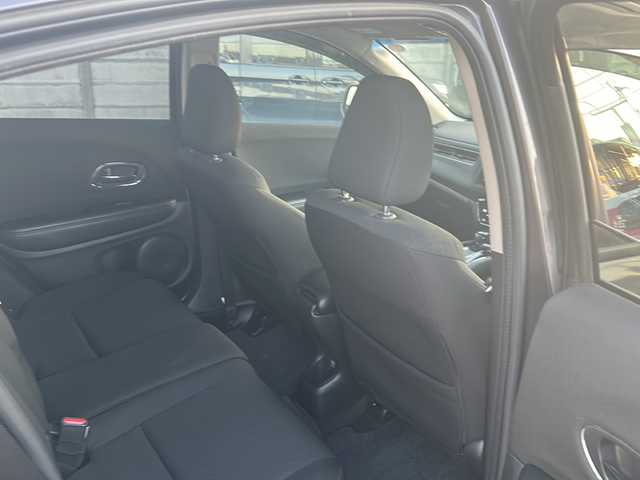 ホンダ ヴェゼル ハイブリッド X 長野県 2015(平27)年 13.5万km ルーセブラックM (株)IDOMが運営する【じしゃロン長野店】の自社ローン専用車両になります。こちらは現金またはオートローンご利用時の価格です。自社ローンご希望の方は別途その旨お申付け下さい/社外ナビ/Bluetooth/バックカメラ/フルセグテレビ/ETC/シートヒーター/純正ホイール