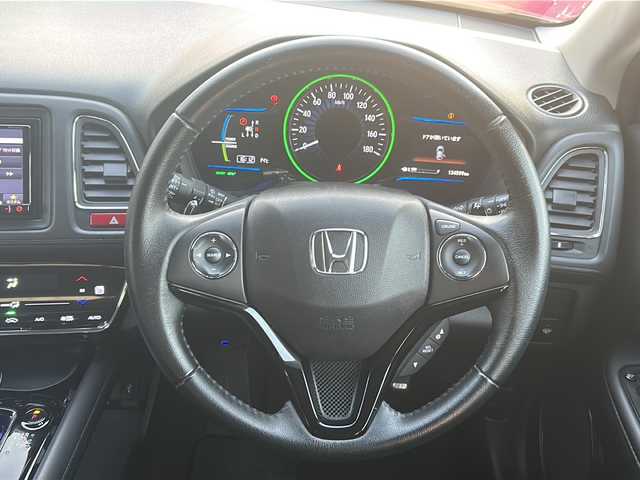 ホンダ ヴェゼル ハイブリッド X 長野県 2015(平27)年 13.5万km ルーセブラックM (株)IDOMが運営する【じしゃロン長野店】の自社ローン専用車両になります。こちらは現金またはオートローンご利用時の価格です。自社ローンご希望の方は別途その旨お申付け下さい/社外ナビ/Bluetooth/バックカメラ/フルセグテレビ/ETC/シートヒーター/純正ホイール