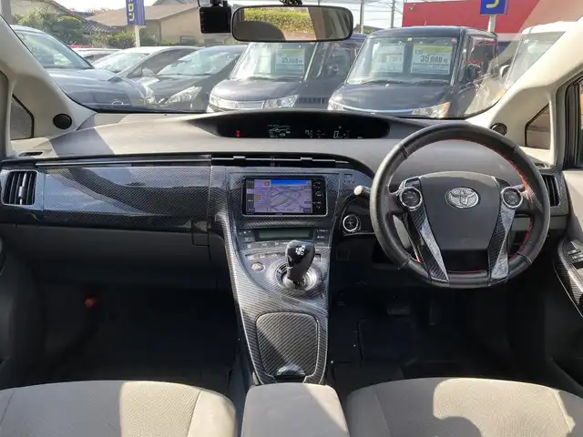 トヨタ プリウス S ツーリングセレクション 静岡県 2011(平23)年 9.1万km ホワイトパールクリスタルシャイン (株)IDOMが運営する【じしゃロン焼津店】の自社ローン専用車両になります。こちらは現金またはオートローンご利用時の価格です。自社ローンご希望の方は別途その旨お申付け下さい　/社外SDナビ/（ワンセグTV/CD）/ETC/純正アルミホイール/HIDヘッドライト/オートライト/プッシュスタート＆スマートキー