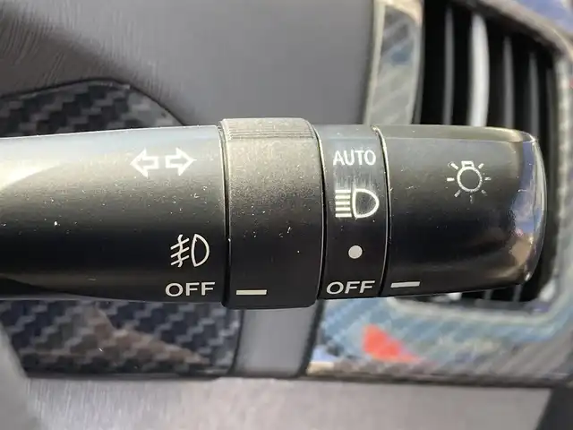 トヨタ プリウス S ツーリングセレクション 静岡県 2011(平23)年 9.1万km ホワイトパールクリスタルシャイン (株)IDOMが運営する【じしゃロン焼津店】の自社ローン専用車両になります。こちらは現金またはオートローンご利用時の価格です。自社ローンご希望の方は別途その旨お申付け下さい　/社外SDナビ/（ワンセグTV/CD）/ETC/純正アルミホイール/HIDヘッドライト/オートライト/プッシュスタート＆スマートキー