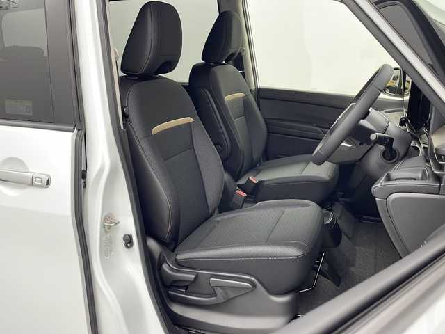 日産 セレナ e－パワー ハイウェイスター V 栃木県 2025(令7)年 0.1千km プリズムホワイト 登録済み未使用車/純正ナビ12.3インチ/（BT/フルセグ/USB/AM/FM）/全周囲カメラ/両側パワースライドドア/衝突軽減システム/車線逸脱抑制機能/レーダークルーズコントロール/駐車支援/先行車発進お知らせ/標識認識機能/ETC2.0/ワイヤレス充電/インテリジェントルームミラー/ブラインドスポットモニター/純正アルミホイール/ステアリングスイッチ/プッシュスタート/スマートキー/スペアキー