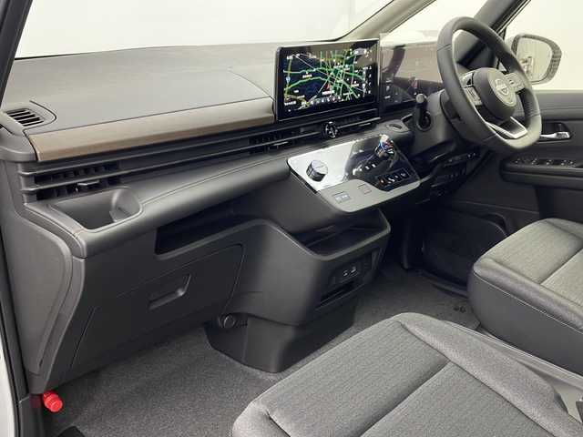 日産 セレナ e－パワー ハイウェイスター V 栃木県 2025(令7)年 0.1千km プリズムホワイト 登録済み未使用車/純正ナビ12.3インチ/（BT/フルセグ/USB/AM/FM）/全周囲カメラ/両側パワースライドドア/衝突軽減システム/車線逸脱抑制機能/レーダークルーズコントロール/駐車支援/先行車発進お知らせ/標識認識機能/ETC2.0/ワイヤレス充電/インテリジェントルームミラー/ブラインドスポットモニター/純正アルミホイール/ステアリングスイッチ/プッシュスタート/スマートキー/スペアキー