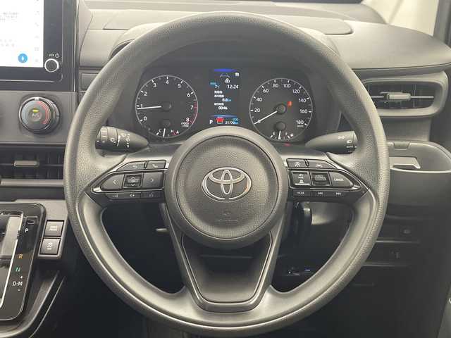 トヨタ シエンタ X 愛知県 2024(令6)年 2.2万km アーバンカーキ セーフティセンス　/純正ＤＡ　/パワスラ　/レーダークルコン　/バックカメラ　/コーナーセンサー　/ＥＴＣ２．０　/ＬＥＤヘッド　/レーンキープ　/オートハイビーム　/ステアリングスイッチ　/スマートキー　/プッシュスタート