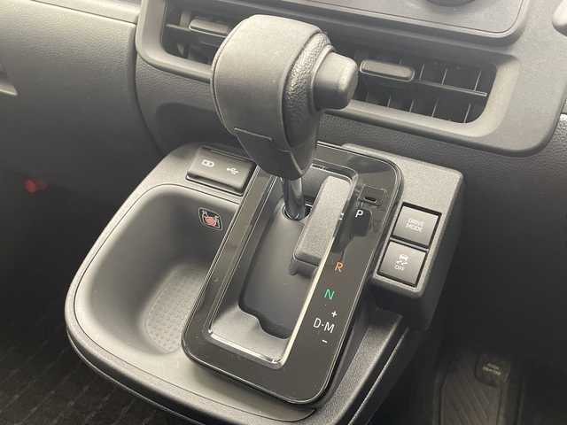 トヨタ シエンタ X 愛知県 2024(令6)年 2.2万km アーバンカーキ セーフティセンス　/純正ＤＡ　/パワスラ　/レーダークルコン　/バックカメラ　/コーナーセンサー　/ＥＴＣ２．０　/ＬＥＤヘッド　/レーンキープ　/オートハイビーム　/ステアリングスイッチ　/スマートキー　/プッシュスタート