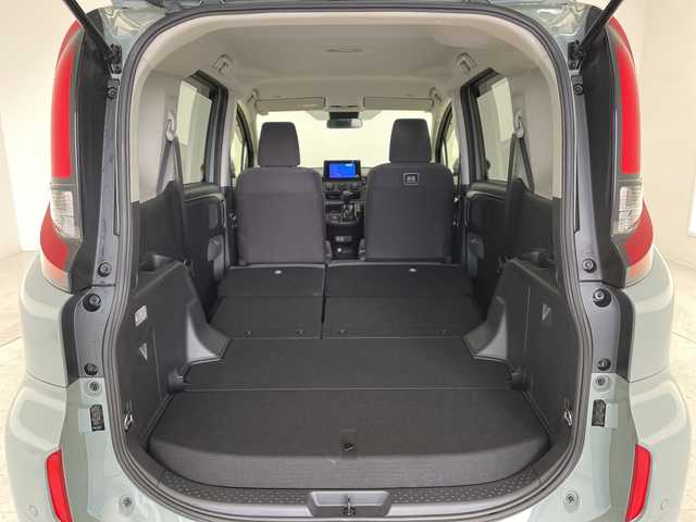 トヨタ シエンタ X 愛知県 2024(令6)年 2.2万km アーバンカーキ セーフティセンス　/純正ＤＡ　/パワスラ　/レーダークルコン　/バックカメラ　/コーナーセンサー　/ＥＴＣ２．０　/ＬＥＤヘッド　/レーンキープ　/オートハイビーム　/ステアリングスイッチ　/スマートキー　/プッシュスタート