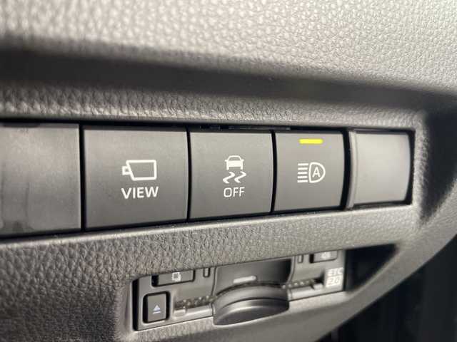 トヨタ ハリアー ハイブリッド Z 愛知県 2023(令5)年 4.4万km プレシャスブラックパール 純正12.3インチナビ/パノラミックビューモニター/調光パノラマルーフ(電動シェード)/ハーフレザーシート/JBLサウンド/フルセグTV/Bluetooth・USB・AppleCarPlay・AndroidAuto/HDMI/ETC2.0/AC100V・1500Wコンセント/デジタルインナーミラー/カラーヘッドアップディスプレイ/パワーバックドア/トヨタセーフティセンス/プリクラッシュセーフティ/レーントレーシングアシスト/レーダークルーズコントロール/アダプティブハイビームシステム/ロードサインアシスト/ドライバー異常時対応システム/先行車発進告知/横滑り防止/ヒルスタートアシスト/PKSB/BSM/車両接近通報/LEDヘッドライト/オートライト/フロントフォグランプ/オート格納ミラー/運転席パワーシート/運転席電動ランバーサポート/オートチルトアウェイ&リターン機能/ナノイーX/純正フロアマット/純正ラゲッジルームシート/充電用USB端子(TypeC)/純正19インチアルミホイール(スーパークロームメタリック塗装)