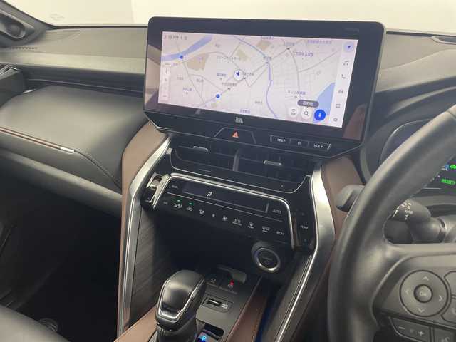 トヨタ ハリアー ハイブリッド Z 愛知県 2023(令5)年 4.4万km プレシャスブラックパール 純正12.3インチナビ/パノラミックビューモニター/調光パノラマルーフ(電動シェード)/ハーフレザーシート/JBLサウンド/フルセグTV/Bluetooth・USB・AppleCarPlay・AndroidAuto/HDMI/ETC2.0/AC100V・1500Wコンセント/デジタルインナーミラー/カラーヘッドアップディスプレイ/パワーバックドア/トヨタセーフティセンス/プリクラッシュセーフティ/レーントレーシングアシスト/レーダークルーズコントロール/アダプティブハイビームシステム/ロードサインアシスト/ドライバー異常時対応システム/先行車発進告知/横滑り防止/ヒルスタートアシスト/PKSB/BSM/車両接近通報/LEDヘッドライト/オートライト/フロントフォグランプ/オート格納ミラー/運転席パワーシート/運転席電動ランバーサポート/オートチルトアウェイ&リターン機能/ナノイーX/純正フロアマット/純正ラゲッジルームシート/充電用USB端子(TypeC)/純正19インチアルミホイール(スーパークロームメタリック塗装)