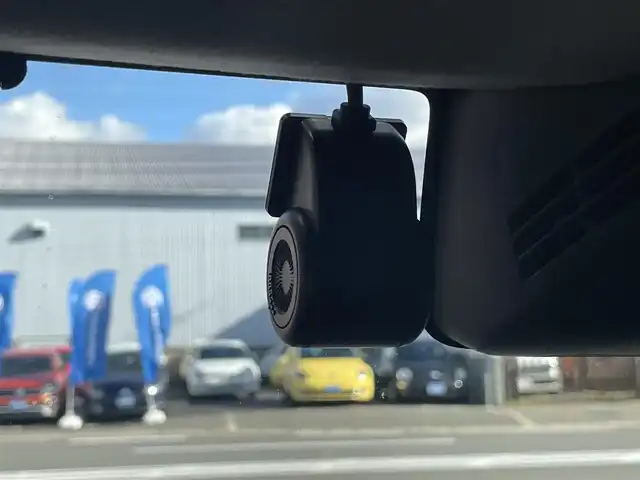 スズキ ジムニー XC 大阪府 2021(令3)年 1万km ジャングルグリーン 5MT/純正8型ナビ フルセグTV CD DVD BT/バックカメラ/ETC/前後ドラレコ/スマートキー 2個/衝突被害軽減ブレーキ/クルーズコントロール/レーンアシスト/オートマチックハイビーム/LEDオートヘッドライト/フォグライト/背面タイヤ/ステアリングリモコン/シートヒーター/ダウンヒルアシストコントロール/革巻きステアリング/W サイド カーテン エアバッグ/保証書 取説 ナビ取説/禁煙車