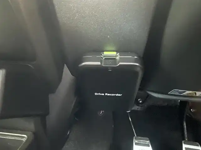 スズキ ジムニー XC 大阪府 2021(令3)年 1万km ジャングルグリーン 5MT/純正8型ナビ フルセグTV CD DVD BT/バックカメラ/ETC/前後ドラレコ/スマートキー 2個/衝突被害軽減ブレーキ/クルーズコントロール/レーンアシスト/オートマチックハイビーム/LEDオートヘッドライト/フォグライト/背面タイヤ/ステアリングリモコン/シートヒーター/ダウンヒルアシストコントロール/革巻きステアリング/W サイド カーテン エアバッグ/保証書 取説 ナビ取説/禁煙車