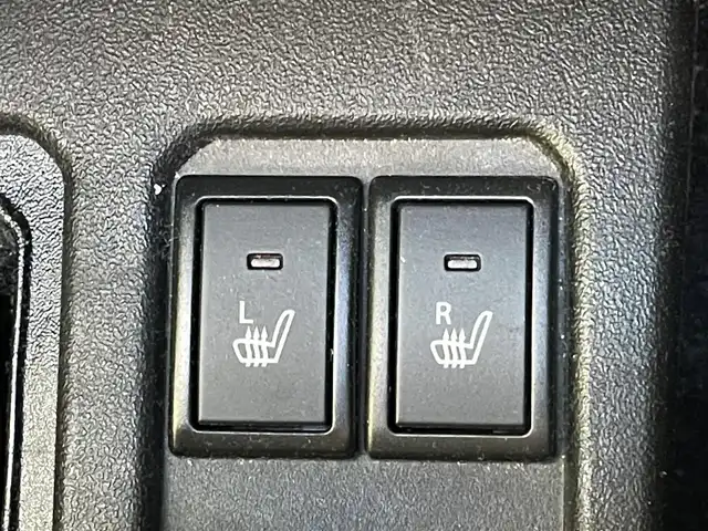 スズキ ジムニー XC 大阪府 2021(令3)年 1万km ジャングルグリーン 5MT/純正8型ナビ フルセグTV CD DVD BT/バックカメラ/ETC/前後ドラレコ/スマートキー 2個/衝突被害軽減ブレーキ/クルーズコントロール/レーンアシスト/オートマチックハイビーム/LEDオートヘッドライト/フォグライト/背面タイヤ/ステアリングリモコン/シートヒーター/ダウンヒルアシストコントロール/革巻きステアリング/W サイド カーテン エアバッグ/保証書 取説 ナビ取説/禁煙車