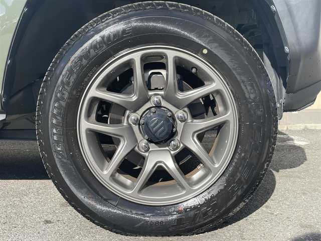 スズキ ジムニー XC 大阪府 2021(令3)年 1万km ジャングルグリーン 5MT/純正8型ナビ フルセグTV CD DVD BT/バックカメラ/ETC/前後ドラレコ/スマートキー 2個/衝突被害軽減ブレーキ/クルーズコントロール/レーンアシスト/オートマチックハイビーム/LEDオートヘッドライト/フォグライト/背面タイヤ/ステアリングリモコン/シートヒーター/ダウンヒルアシストコントロール/革巻きステアリング/W サイド カーテン エアバッグ/保証書 取説 ナビ取説/禁煙車