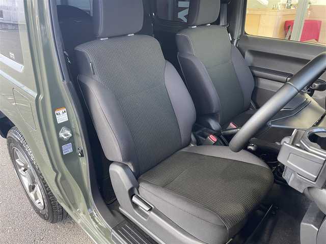 スズキ ジムニー XC 大阪府 2021(令3)年 1万km ジャングルグリーン 5MT/純正8型ナビ フルセグTV CD DVD BT/バックカメラ/ETC/前後ドラレコ/スマートキー 2個/衝突被害軽減ブレーキ/クルーズコントロール/レーンアシスト/オートマチックハイビーム/LEDオートヘッドライト/フォグライト/背面タイヤ/ステアリングリモコン/シートヒーター/ダウンヒルアシストコントロール/革巻きステアリング/W サイド カーテン エアバッグ/保証書 取説 ナビ取説/禁煙車