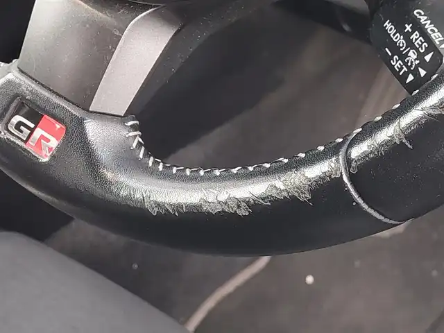 トヨタ ハリアー エレガンス GRスポーツ 東京都 2018(平30)年 6.2万km ブラック Toyota Safety Sense P/・プリクラッシュセーフティシステム/・レーンディパーチャーアラート/・アダプティブハイビームシステム/・レーダークルーズコントロール/GRスポーツ専用装備/・専用マフラー/・チューニングサスペンション/・ブレーキキャリパー/・エンブレム/サンルーフ/純正ナビ/フルセグTV/ドライブレコーダー/バックカメラ/ETC/MTモード付きAT/パワーシート/ハーフレザー/LEDヘッドライト/オートライト/オートマチックハイビーム/19インチ純正アルミホイール/純正フロアマット/ワンオーナー
