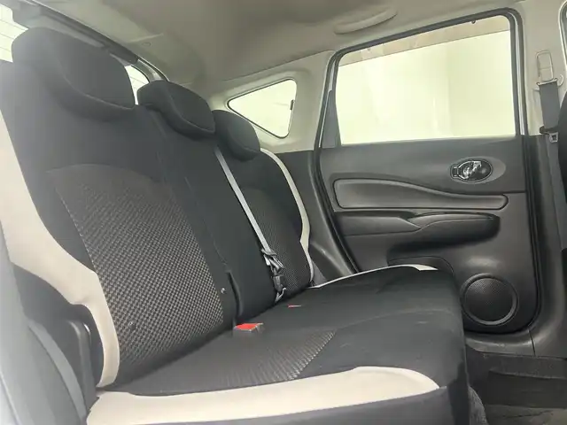 日産 ノート e－パワー X Vセレクション 埼玉県 2019(令1)年 6万km ブリリアントホワイトパール 純正ナビ　フルセグ　ＣＤ／ＤＶＤ　Ｂｌｕｅｔｏｏｔｈ　アラウンドビューモニター　デジタルインナーミラー　ＬＥＤヘッドライト　レーンキープアシスト　コーナーセンサー　ドライブレコーダー　スマートキー