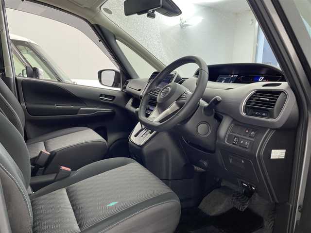日産 セレナ ハイウェイスター V 滋賀県 2021(令3)年 7.8万km ダークメタルグレー 禁煙車/純正ナビ/CD/DVD/Bluetooth/フルセグテレビ/全方位カメラ/プロパイロット/両側パワースライドドア/革巻きステアリング/ETC2.0/コーナーセンサー/オートライト/ウィンカーミラー/ブレーキホールド