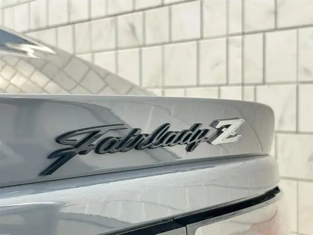日産 フェアレディ Ｚ バージョンS 埼玉県 2024(令6)年 0.2万km ステルスグレー/スーパーブラック ワンオーナー/外部検査済み/6MTモデル/登録時走行1608km/ボディカラー：ステルスグレーII/ツートンルーフ/純正ナビゲーション/Bluetooth/バックカメラ/フロアマット/純正3連メーター/専用RAYS鍛造19インチアルミ/レーダークルーズコントロール/衝突軽減ブレーキ/LEDヘッドライト/FRコーナーセンサー/スリップコントロール/スペアキー/新車保証書/取扱説明書