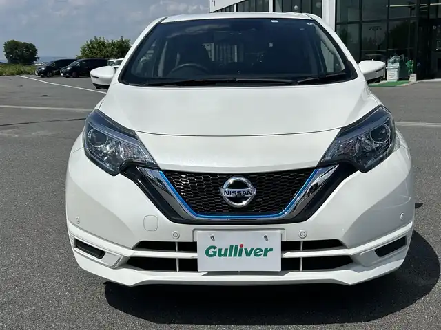 日産 ノート e－パワー X Vセレクション 奈良県 2020(令2)年 2.9万km ブリリアントホワイトパール 純正ナビ/DVD再生/フルセグテレビ/Bluetooth接続/デジタルインナーミラー/ETC/バックカメラ/プッシュスタート/レーンキープアシスト/アラウンドビューモニター/前後ドライブレコーダー/前後コーナーセンサー/スペアキー/純正フロアマット/純正AW