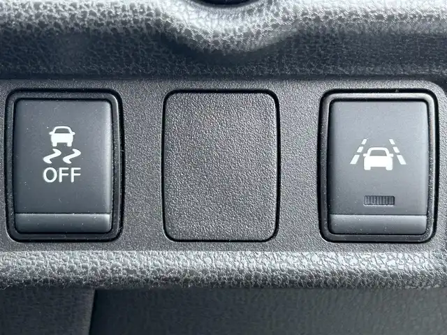 日産 ノート e－パワー X Vセレクション 奈良県 2020(令2)年 2.9万km ブリリアントホワイトパール 純正ナビ/DVD再生/フルセグテレビ/Bluetooth接続/デジタルインナーミラー/ETC/バックカメラ/プッシュスタート/レーンキープアシスト/アラウンドビューモニター/前後ドライブレコーダー/前後コーナーセンサー/スペアキー/純正フロアマット/純正AW