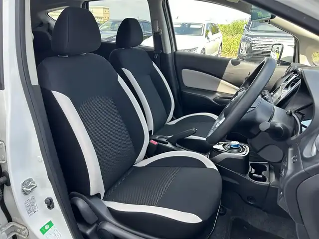 日産 ノート e－パワー X Vセレクション 奈良県 2020(令2)年 2.9万km ブリリアントホワイトパール 純正ナビ/DVD再生/フルセグテレビ/Bluetooth接続/デジタルインナーミラー/ETC/バックカメラ/プッシュスタート/レーンキープアシスト/アラウンドビューモニター/前後ドライブレコーダー/前後コーナーセンサー/スペアキー/純正フロアマット/純正AW