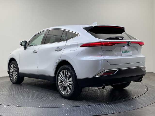 トヨタ ハリアー Z 愛媛県 2023(令5)年 2.6万km プラチナホワイトパールマイカ メーカーナビ/(Bluetooth/フルセグ/USB)/全周囲カメラ/レーダークルーズコントロール/ドライブレコーダー/衝突被害軽減ブレーキ/レーンキープアシスト/コーナーセンサー/ブラインドスポットモニター/電動リアゲート/ETC/LEDヘッドライト/オートマチックハイビーム/オートライト