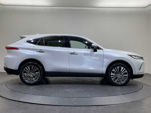 トヨタ ハリアー Z 愛媛県 2023(令5)年 2.6万km プラチナホワイトパールマイカ メーカーナビ/(Bluetooth/フルセグ/USB)/全周囲カメラ/レーダークルーズコントロール/ドライブレコーダー/衝突被害軽減ブレーキ/レーンキープアシスト/コーナーセンサー/ブラインドスポットモニター/電動リアゲート/ETC/LEDヘッドライト/オートマチックハイビーム/オートライト