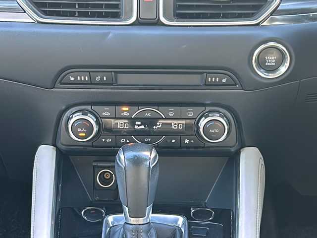 マツダ ＣＸ－５ XD Lパッケージ 愛知県 2017(平29)年 8.8万km ソウルレッドクリスタルM 登録時走行距離８７６２０km/純正8.8インチMAZDAコネクトHDDナビ/（Bluetooth/フルセグTV/DVD/USB)/バックカメラ/サイドビューモニター/パーキングセンサー/BOSEスピーカー/I-ACTIVSENSE/プリクラッシュセーフティー/レーンキープアシスト/ブラインドスポットモニター/リヤクロストラフィックアラート/レーダークルーズコントロール/誤発進抑制機能（前後）/ドライバーアテンションアラート/アダブティブヘッドライト/標識認識機能/サンルーフ/前後シートヒーター/ステアリングヒーター/前席パワーシート/パワーリアゲート/電子パーキング/オートホールド/純正ETC/白革シート/革巻きステアリング/マルチインフォメーションディスプレイ/スマートキー/（スペアキー×１）/取説