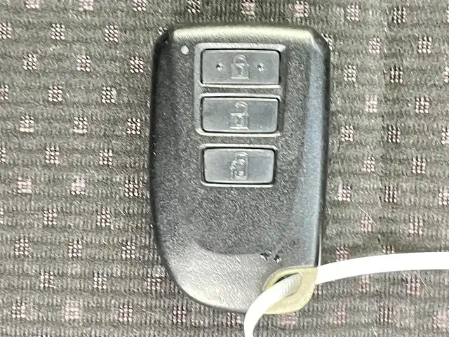 トヨタ スペイド F 千葉県 2012(平24)年 5万km ダークバイオレットマイカメタリック 禁煙車/社外ナビ（AVIC-ZH77）/CD DVD Bluetooth/フルセグTV/バックカメラ/左側電動スライドドア/ETC/コーナーセンサー/社外15インチアルミホイール/純正フロアマット/プッシュスタート/スマートキー/横滑り防止機能